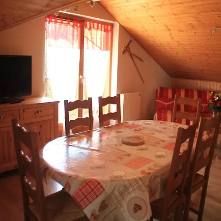 Duplex In Near Portes Du Soleil Gondola Châtel